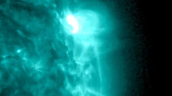 Ученые показали, как выглядела недавняя мощная вспышка на Солнце - Sputnik Узбекистан