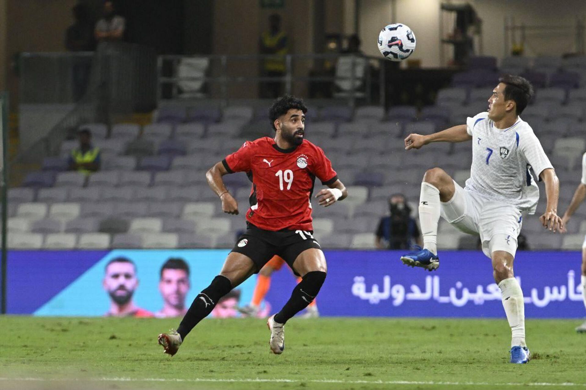 Узбекистан обыграл Египет в товарищеском матче в Эль-Айне. - Sputnik Узбекистан, 1920, 15.11.2025