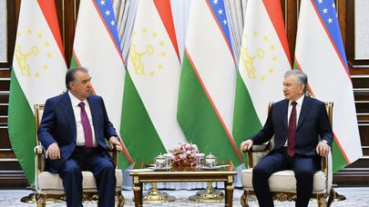 Встреча президента Узбекистана Шавката Мирзиёева и президента Таджикистана Эмомали Рахмона.