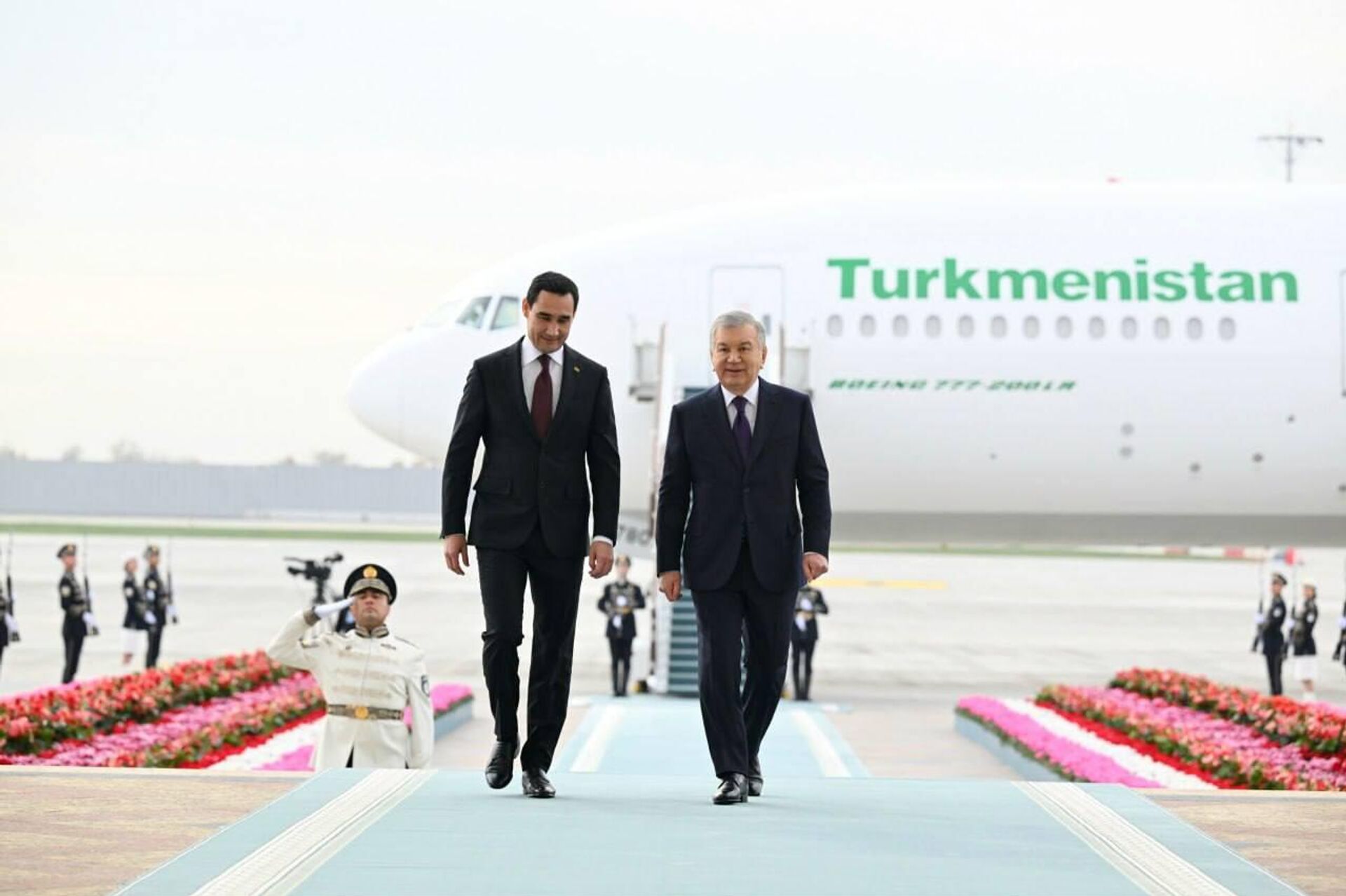Состоялась встреча Президентов Узбекистана и Туркменистана - Sputnik Ўзбекистон, 1920, 16.11.2025