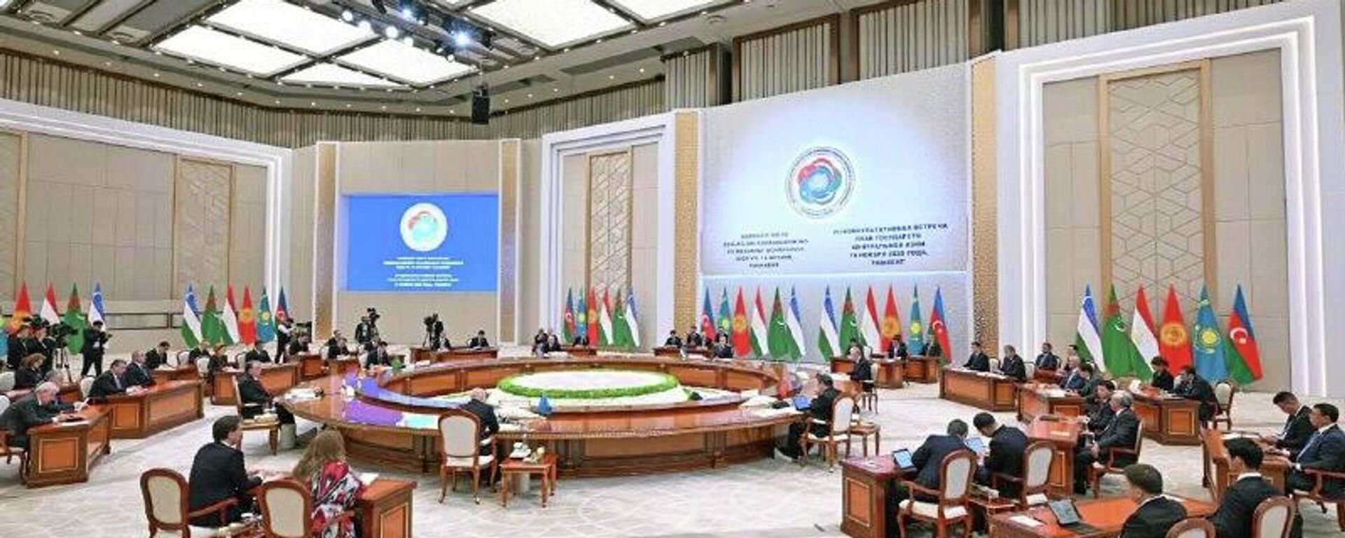 Шавкат Мирзиёев озвучил ключевые направления развития Центральной Азии - Sputnik Узбекистан, 1920, 16.11.2025