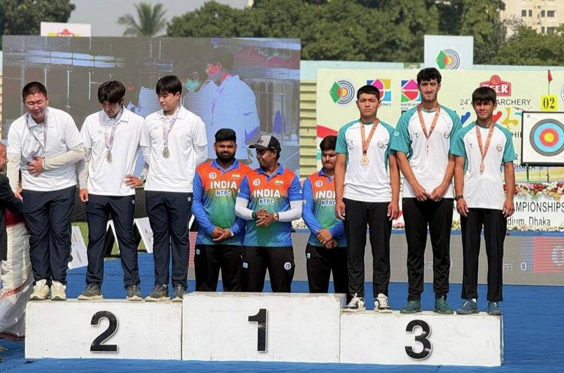 Лучники Узбекистана впервые завоевали медали на чемпионате Азии - Sputnik Ўзбекистон, 1920, 16.11.2025