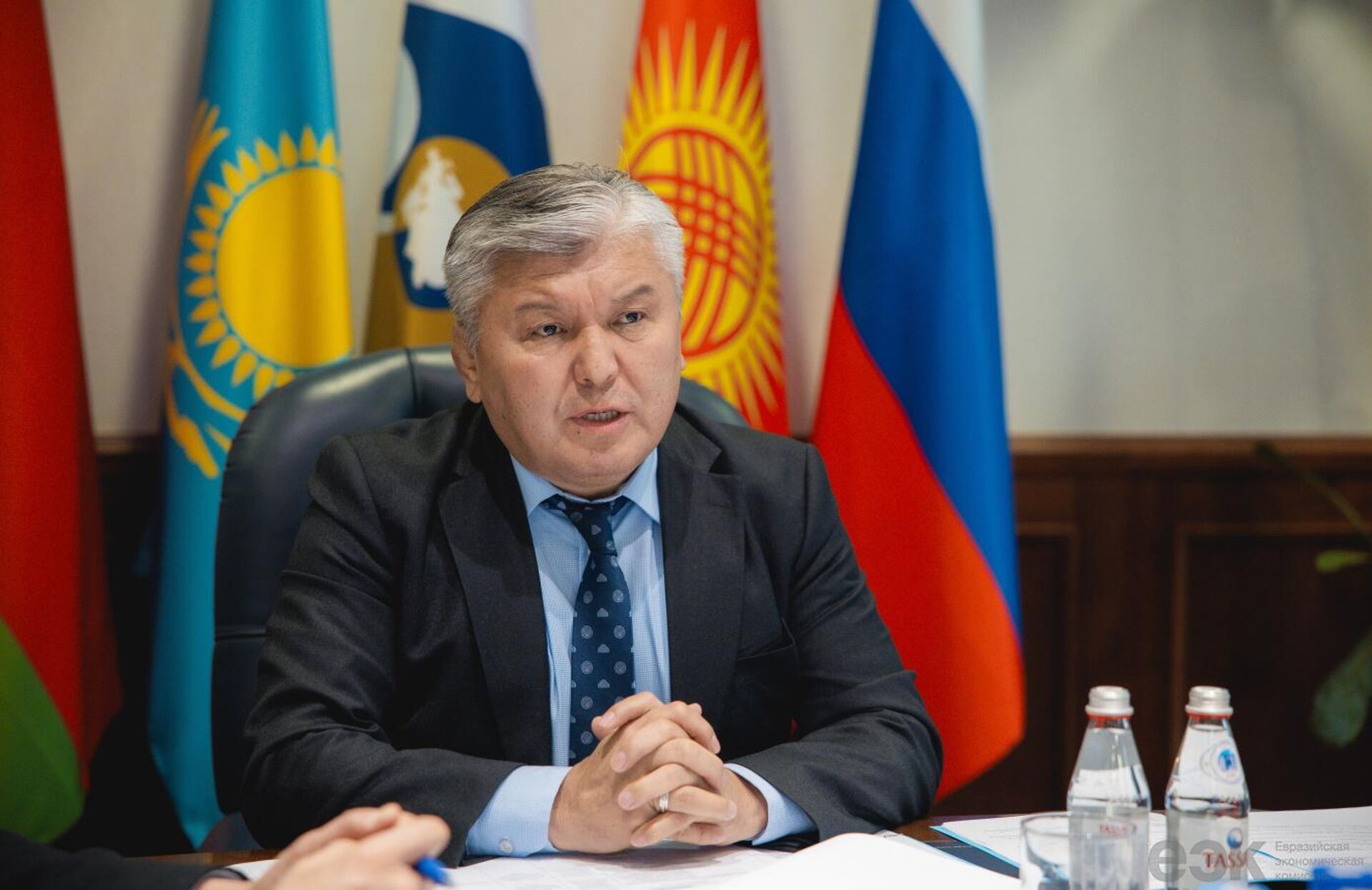 Страны пятерки продолжают работу по созданию общих рынков энергоресурсов
 - Sputnik Узбекистан, 1920, 17.11.2025