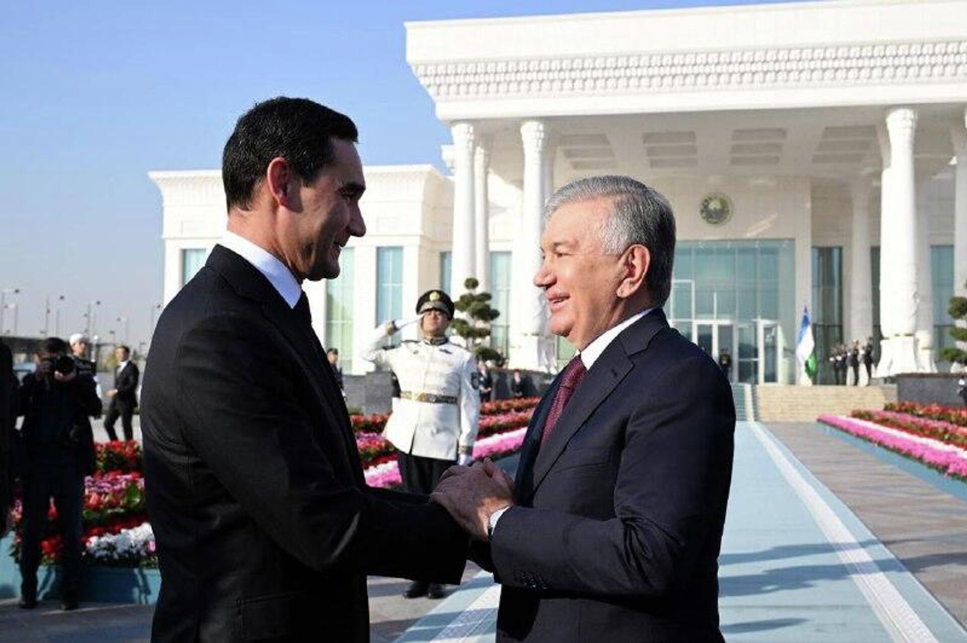 Узбекско-туркменский саммит завершился - Sputnik Узбекистан, 1920, 17.11.2025