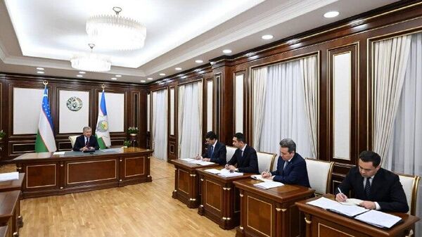 По итогам 10 месяцев текущего года объем средств, направленных в Узбекистан трудовыми мигрантами, составил $15,8 млрд - Sputnik Узбекистан