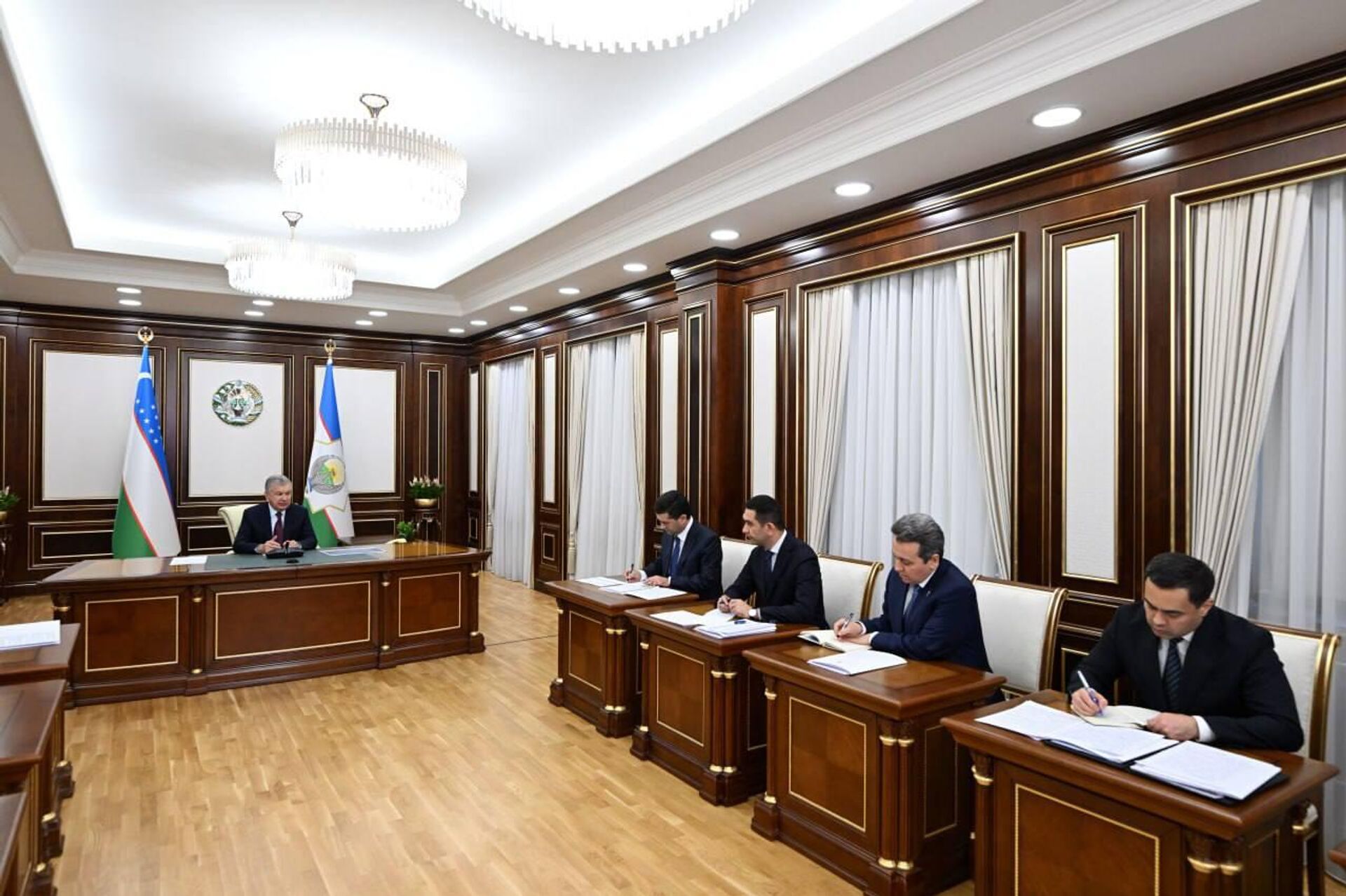 В Агентстве миграции Узбекистана создадут ситуационный центр для оказания помощи гражданам - Sputnik Узбекистан, 1920, 19.11.2025