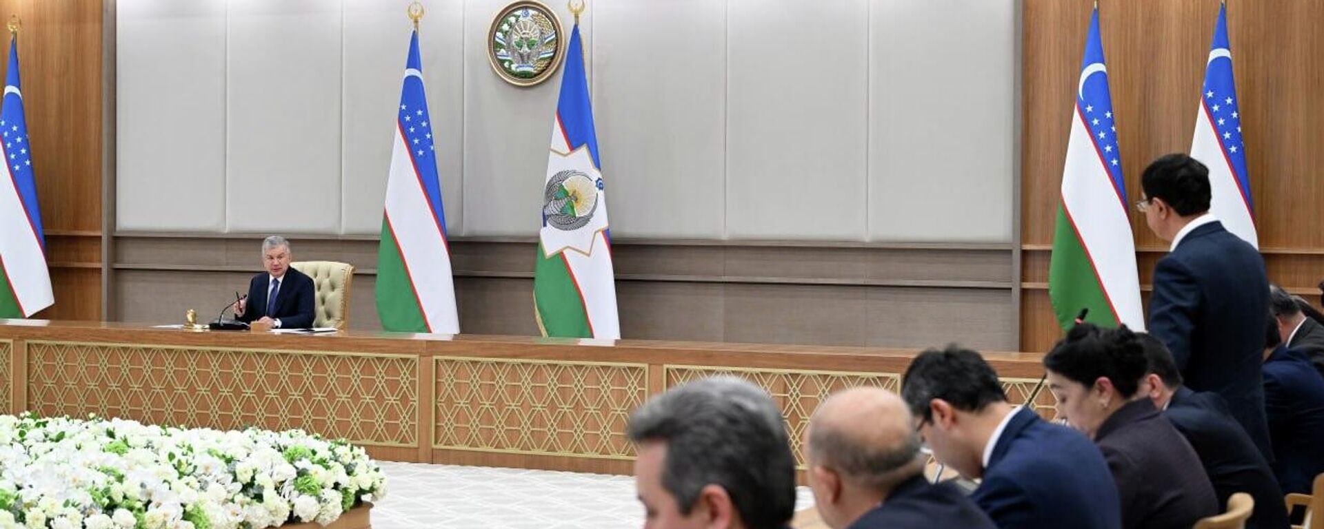 Pod predsedatelstvom Prezidenta sostoyalos videoselektornoe soveshanie - Sputnik O‘zbekiston, 1920, 19.11.2025