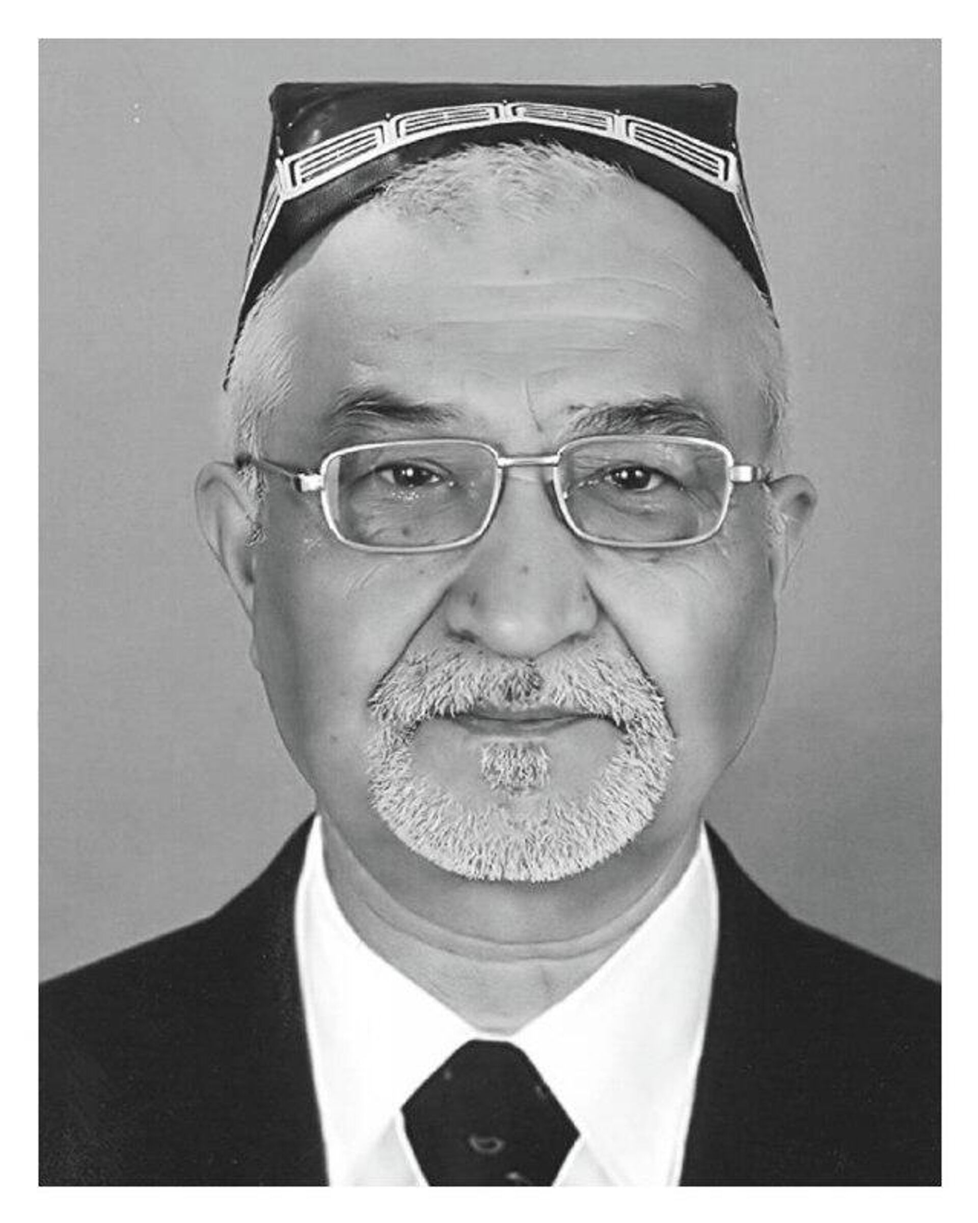 На 85-м году жизни скончался режиссер и телеведущий, заслуженный работник культуры Узбекистана Мираббос Мирзаахмедов - Sputnik Узбекистан, 1920, 20.11.2025