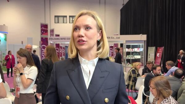 Бренд популярного российского визажиста Елены Крыгиной планирует выйти на рынок Узбекистана - Sputnik Узбекистан