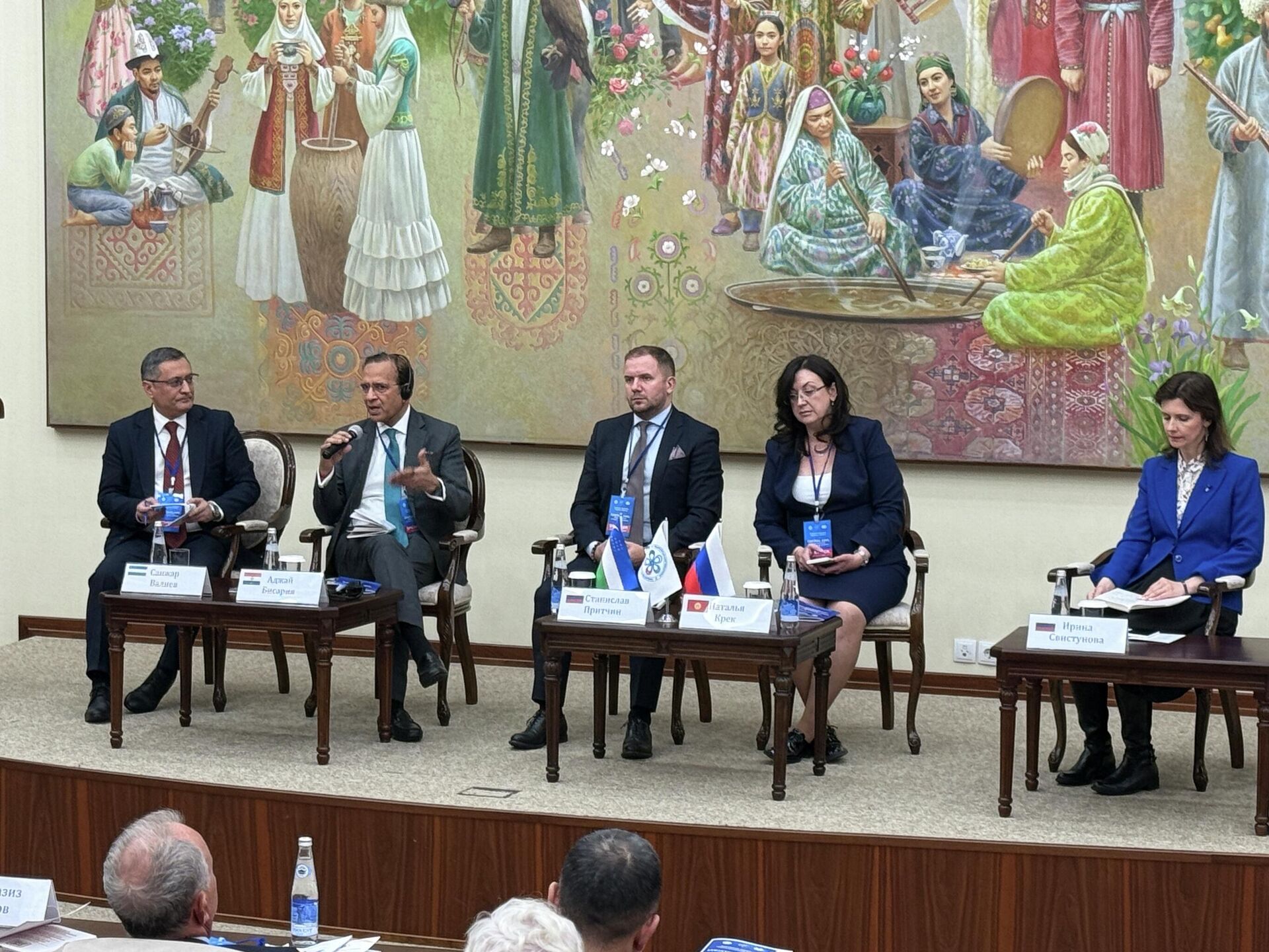 В Ташкенте состоялось выездное заседание международного форума Примаковские чтения - Sputnik Узбекистан, 1920, 21.11.2025