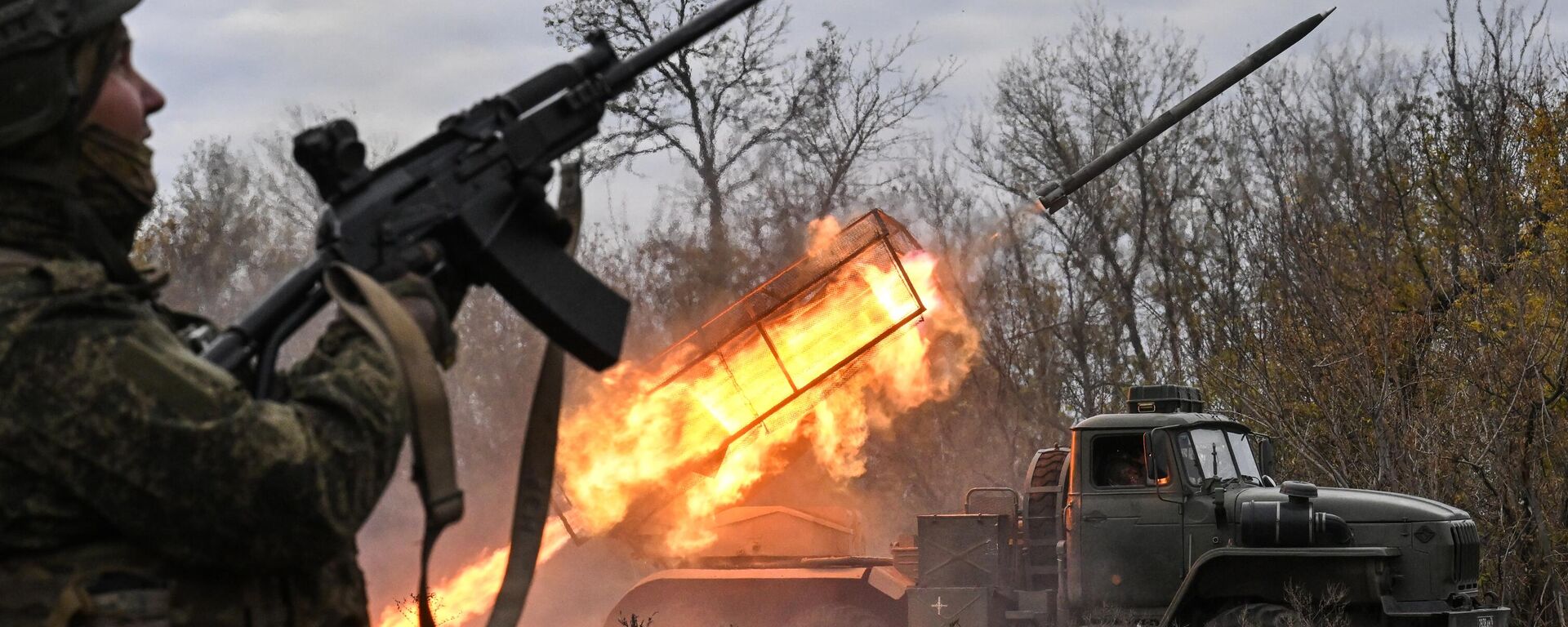 Боевая работа РСЗО Град в зоне СВО - Sputnik Ўзбекистон, 1920, 29.04.2026