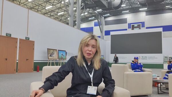 Русский язык впервые за 50 лет стал рабочим на конференции CITES CoP20 - глава Росприроднадзора - Sputnik Узбекистан