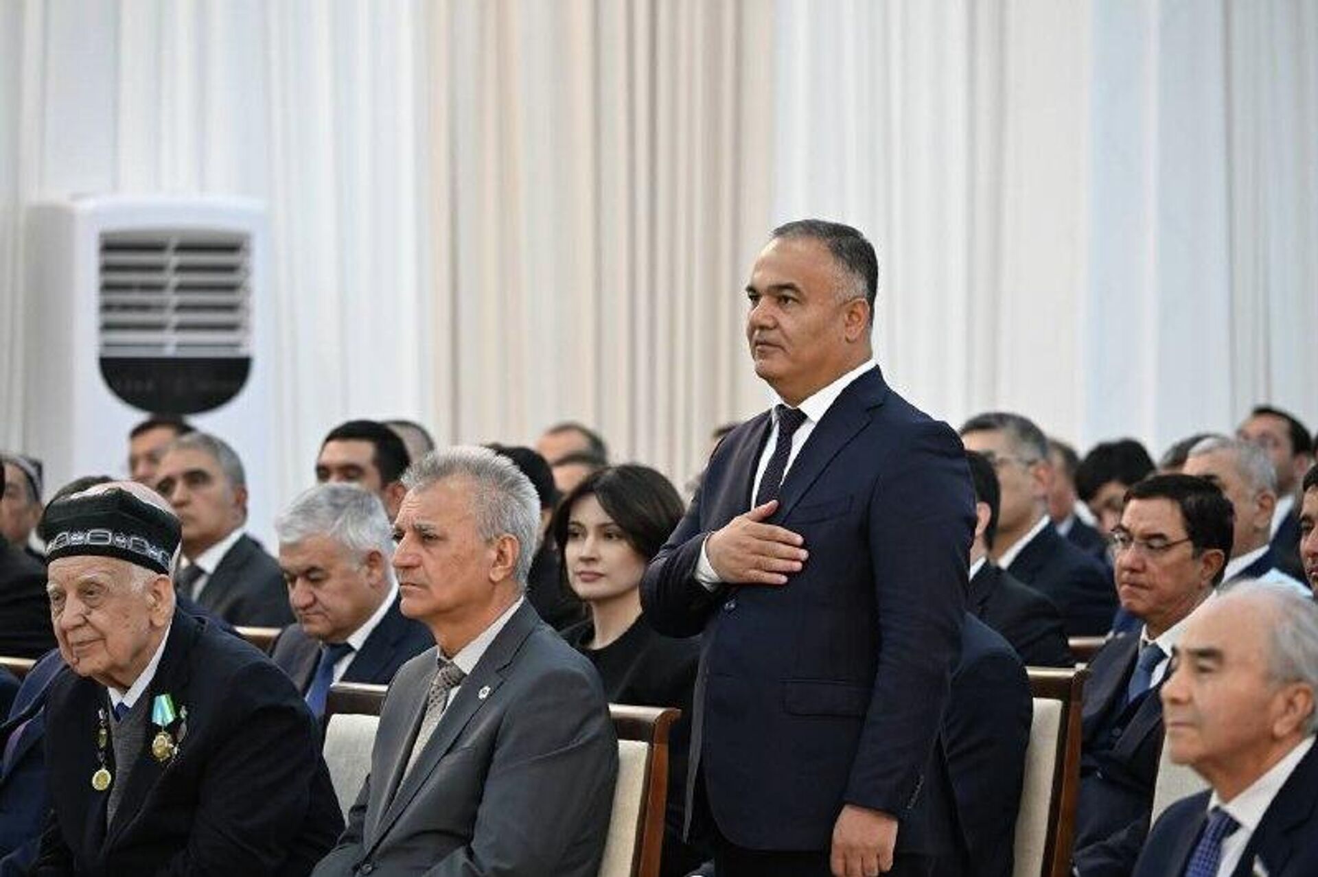 🟠 Адиз Бобоев утвержден хокимом Самаркандской области 🟠 Адиз Бобоев утвержден хокимом Самаркандской области - Sputnik Узбекистан, 1920, 26.11.2025