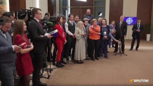 Путин назвал бессмысленным подписывать документы по урегулированию с украинской властью - Sputnik Узбекистан