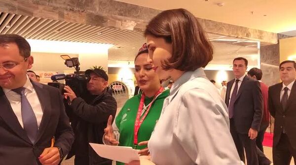 В Ташкенте состоялось торжественное открытие Международного фестиваля волонтеров Biz birgamiz! - Sputnik Узбекистан