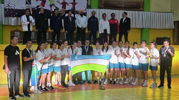 Юные гандболистки Узбекистана завоевали путёвку на чемпионат мира - Sputnik Ўзбекистон