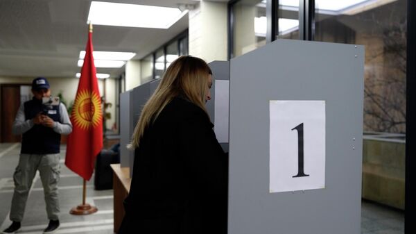 Выборы депутатов Жогорку Кенеша в Бишкеке - Sputnik Узбекистан