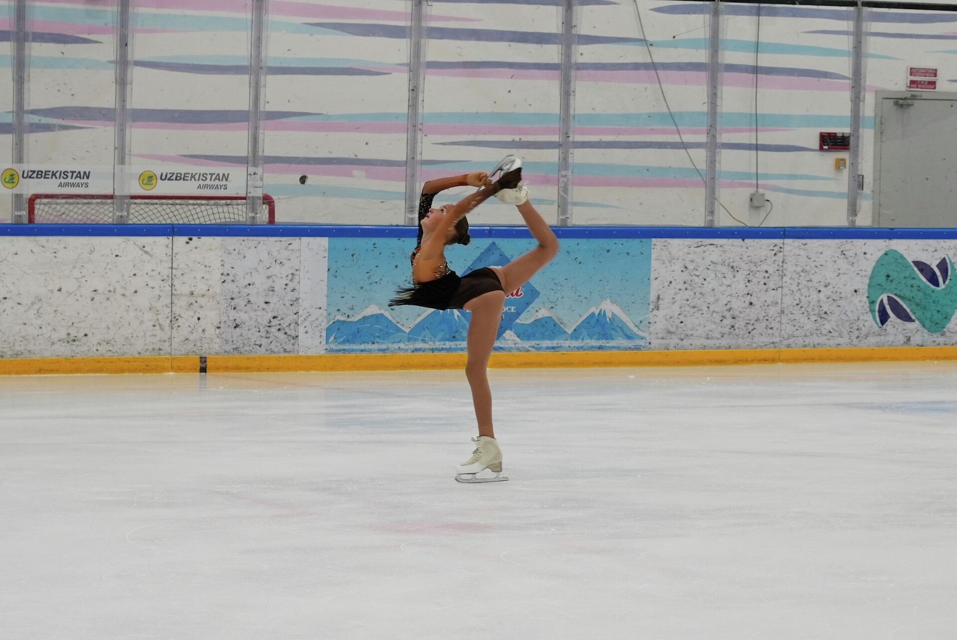 В Ташкенте состоялись межклубные соревнования по фигурному катанию - Sputnik Ўзбекистон, 1920, 30.11.2025