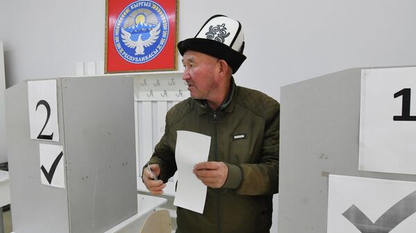 Досрочные выборы парламента в Таш-Добо - Sputnik Узбекистан