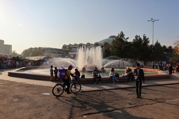 Шаҳарда барқарор микроиқлимни таъминловчи 126 та фаввора ишга туширилди - Sputnik Ўзбекистон