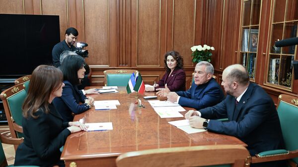 Состоялась встреча Саиды Мирзиёевой с Главой Татарстана Рустамом Миннихановым - Sputnik Ўзбекистон