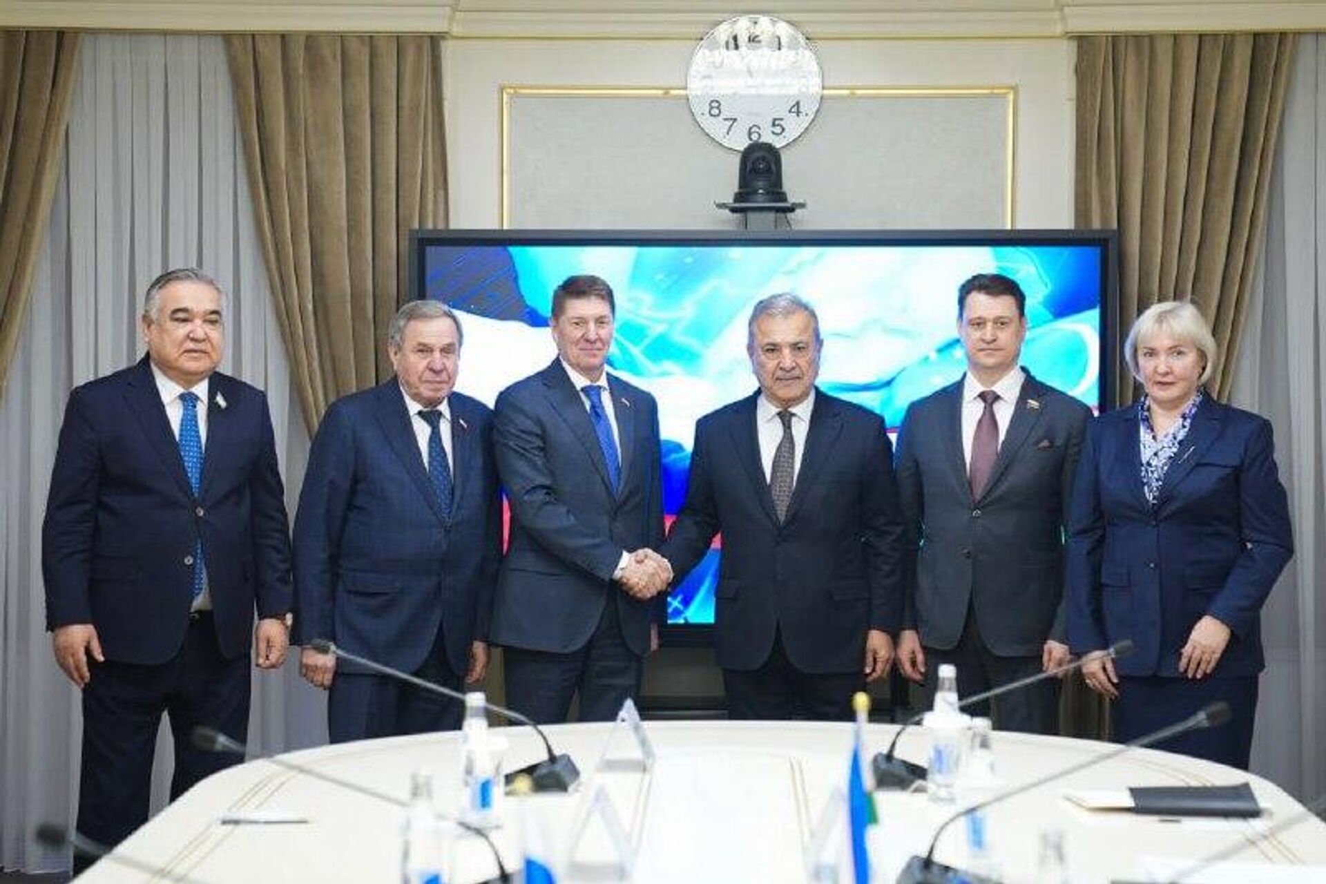 Проведение Дней культуры Узбекистана в Москве и празднование 80-летия Победы в РУз – яркое подтверждение развития культурного сотрудничества между странами Проведение Дней культуры Узбекистана в Москве и празднование 80-летия Победы в РУз – яркое подтверждение развития культурного сотрудничества между странами - Sputnik Узбекистан, 1920, 02.12.2025