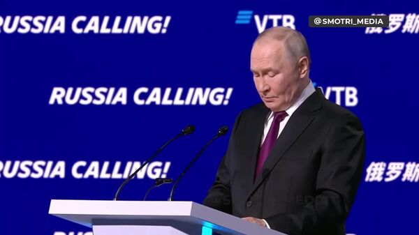 Путин: Россия планирует вывести сотрудничество с КНР и Индией на качественно новый уровень с усилением технологической составляющей - Sputnik Узбекистан