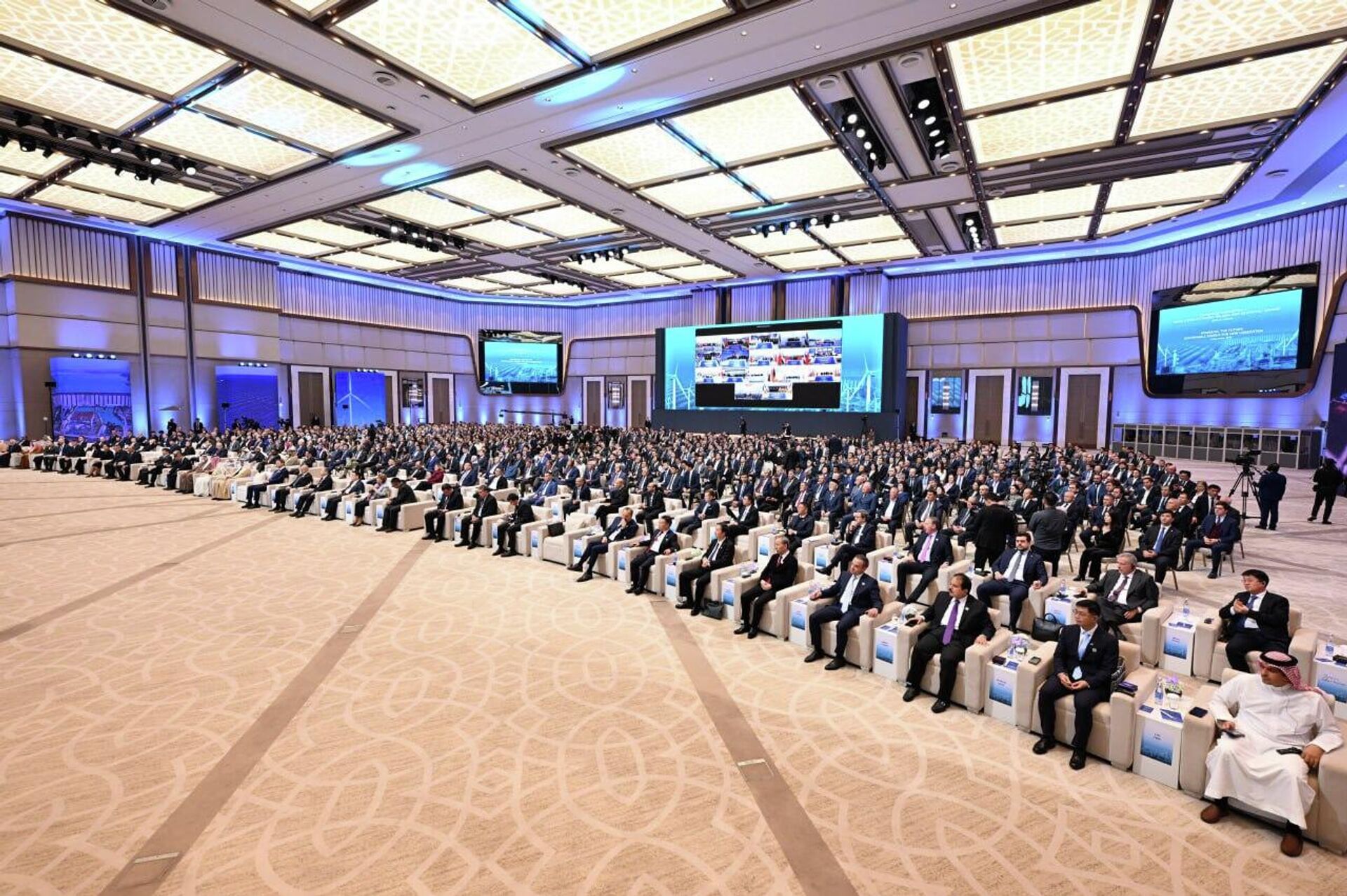 Prezident najav simvolicheskuyu knopku, zapustil 42 energeticheskix obyekta - Sputnik O‘zbekiston, 1920, 05.12.2025