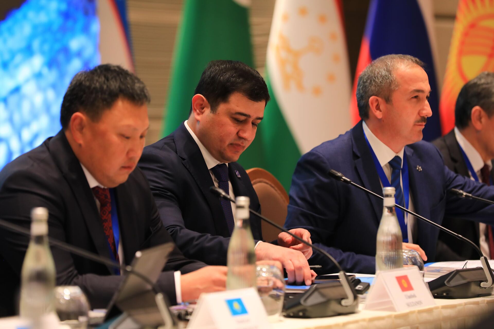 В Самарканде под председательством Узбекистана проходит заседание СНК ЦАРИКЦ В Самарканде под председательством Узбекистана проходит заседание СНК ЦАРИКЦ - Sputnik Узбекистан, 1920, 05.12.2025