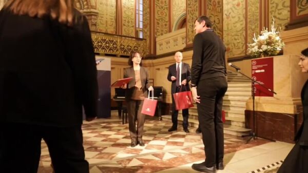 Школа из Ферганы получила спецнаграду в номинации За сохранение русского мира от фонда Русский мир, передает корреспондент @SputnikUzbekistan - Sputnik Узбекистан