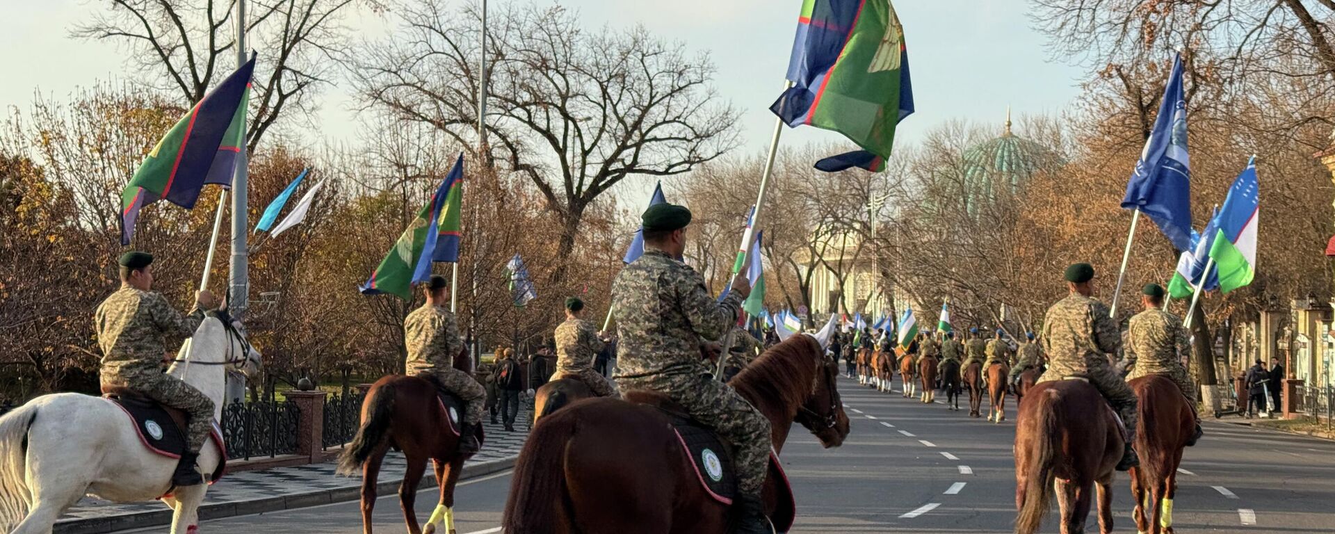 Parad konnoy kavalerii v Tashkente  - Sputnik O‘zbekiston, 1920, 06.12.2025