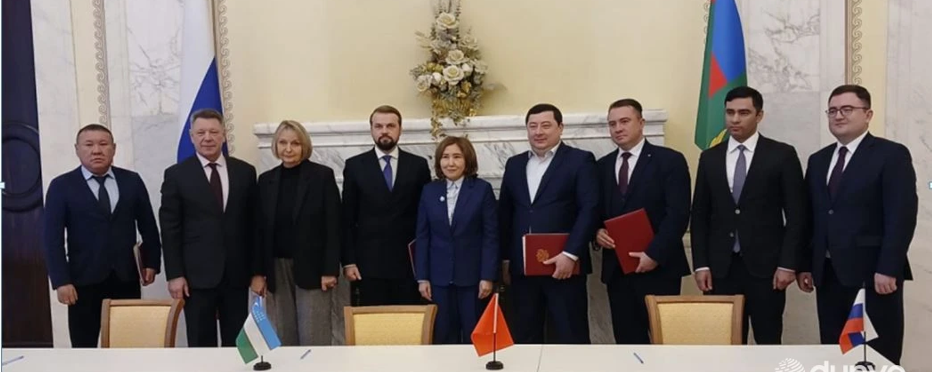 V Sankt-Peterburge podpisan memorandum o zashite prav trudovix migrantov iz Uzbekistana - Sputnik O‘zbekiston, 1920, 09.12.2025