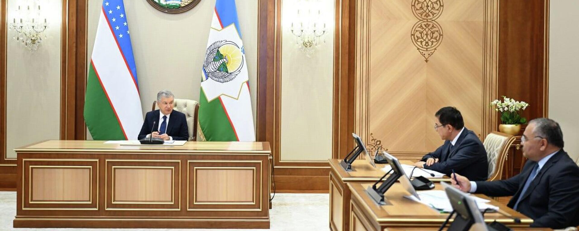 Prezident oznakomilsya s prezentatsiyey finansirovaniya i subsidirovaniya agrarnoy otrasli Prezident oznakomilsya s prezentatsiyey finansirovaniya i subsidirovaniya agrarnoy otrasli - Sputnik O‘zbekiston, 1920, 09.12.2025