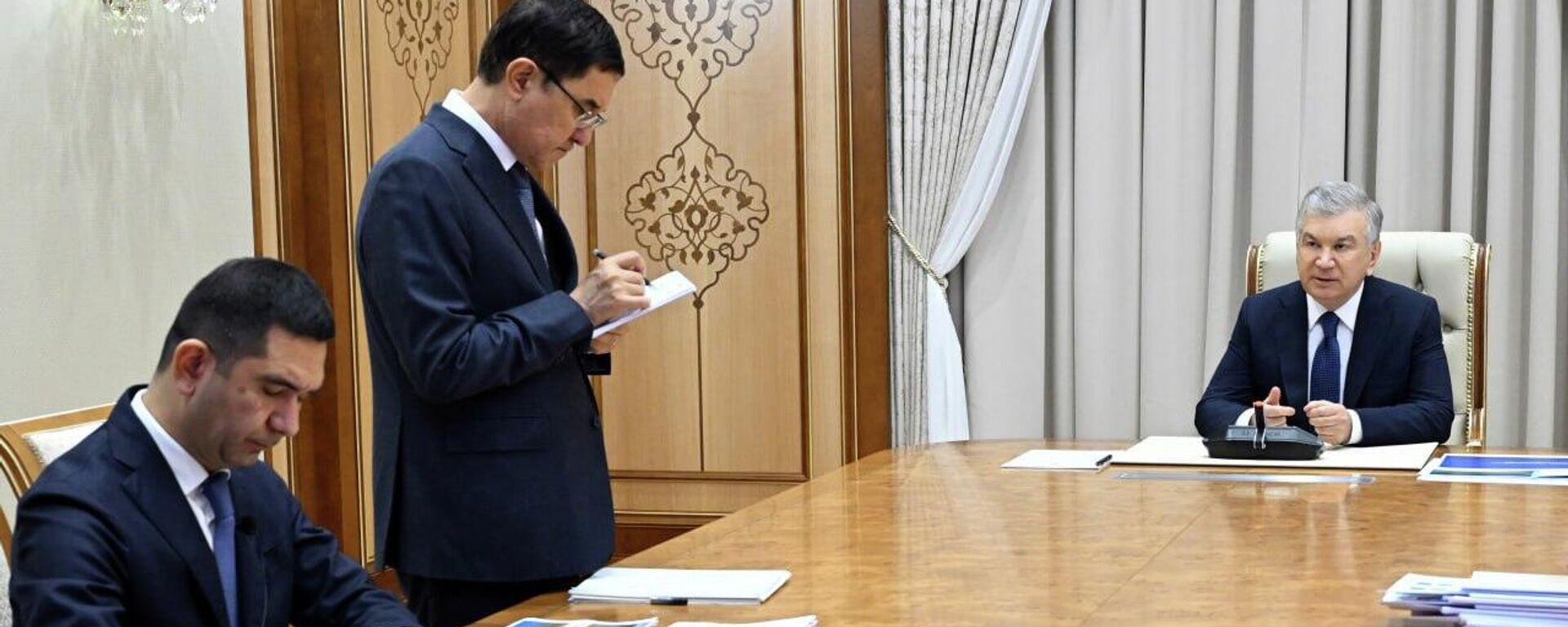 Президенту представлена информация о мерах по превращению махаллей в территории без безработицы - Sputnik Ўзбекистон, 1920, 09.12.2025