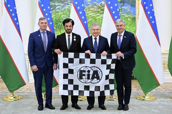 Президент Узбекистана обсудил с главой FIA возможность проведения в республике этапов Формулы-1 Президент Узбекистана обсудил с главой FIA возможность проведения в республике этапов Формулы-1 - Sputnik Узбекистан
