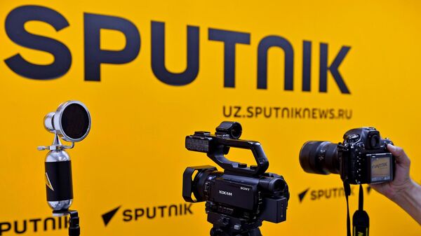 Ўзбекистон - Россия: ҳукуматлараро комиссиясининг натижалари ва иқтисодий ҳамкорликнинг янги йўналишлари видеокўприги - Sputnik Ўзбекистон