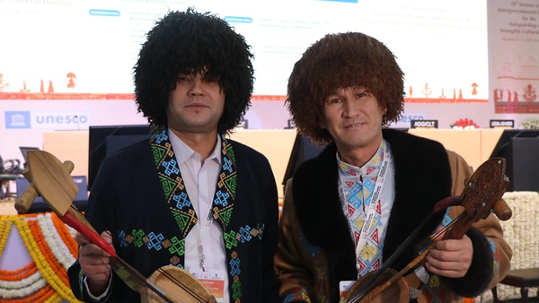 Iskusstvo karakalpakskogo kobiza vklyuchili v Spisok srochnoy oxrani YuNESKO - Sputnik O‘zbekiston