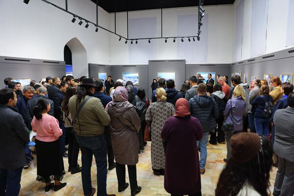 На открытии фотовыставки - Sputnik Узбекистан