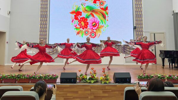 В Ташкент из Екатеринбурга приехала Улыбка - Sputnik Узбекистан