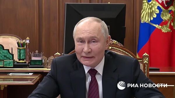 Сказал и сделал - мужчина: Путин поблагодарил военнослужащих России за взятие Северска - Sputnik Узбекистан