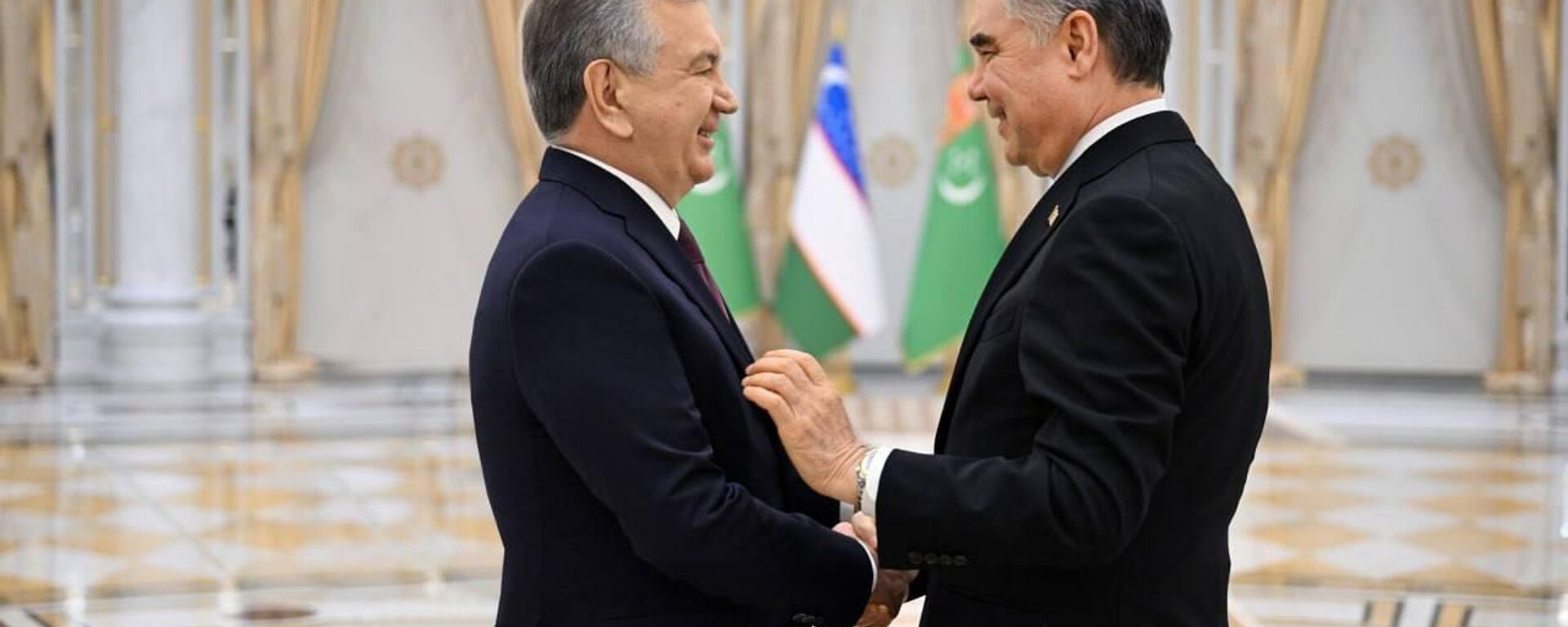 Шавкат Мирзиёев провел встречу с Гурбангулы Бердымухамедовым - Sputnik Ўзбекистон, 1920, 29.12.2025