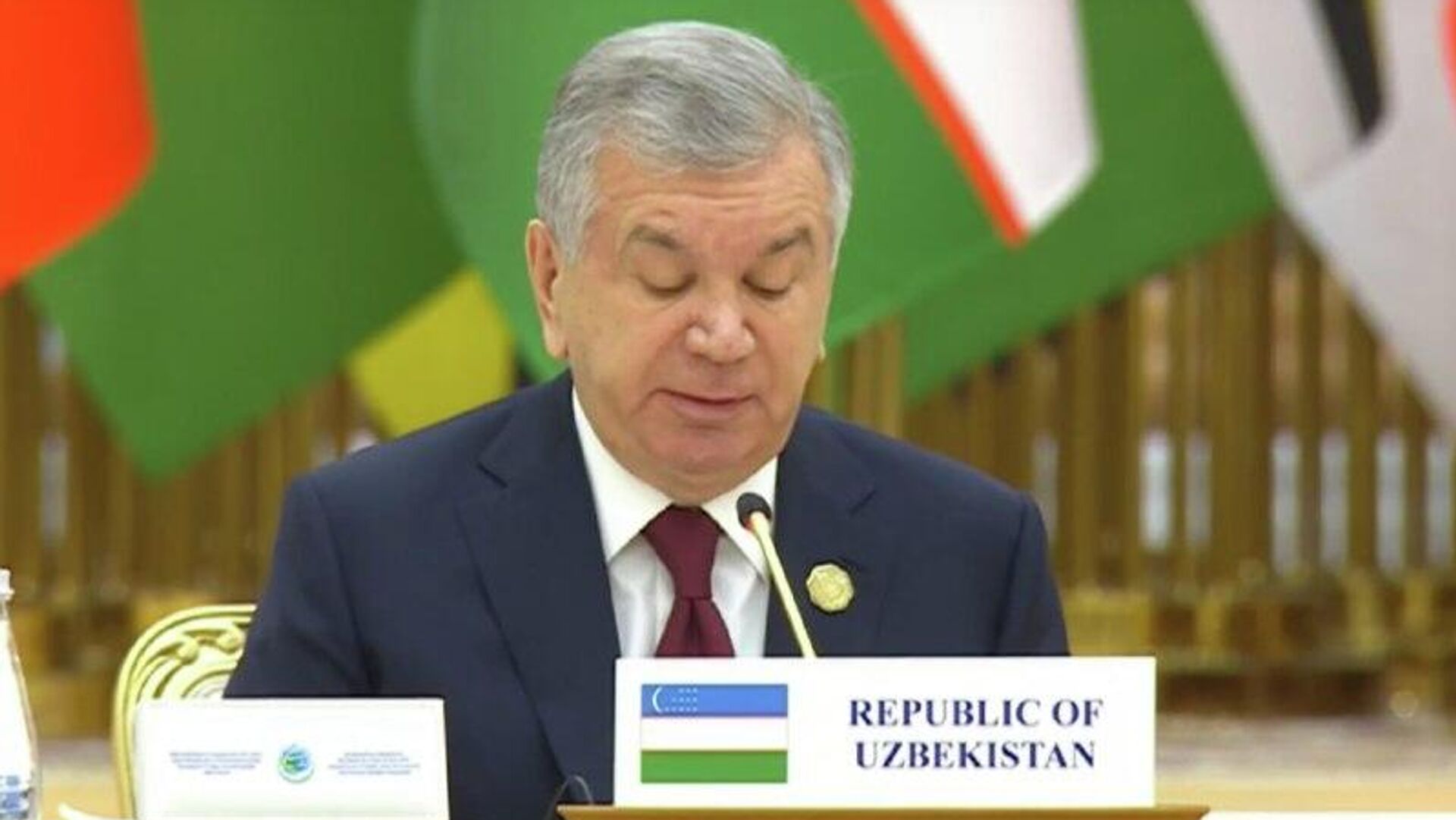 Мирзиёев на форуме в Ашхабаде: Туркменская модель постоянного нейтралитета ярко демонстрирует, как принципы уважения суверенитета и невмешательства могут гармонично сочетаться с активной миротворческой и дипломатической деятельностью - Sputnik Узбекистан, 1920, 12.12.2025