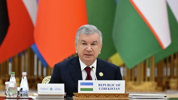 Президент Узбекистана Шавкат Мирзиёев на Международном форуме мира и доверия в Ашхабаде. - Sputnik Ўзбекистон
