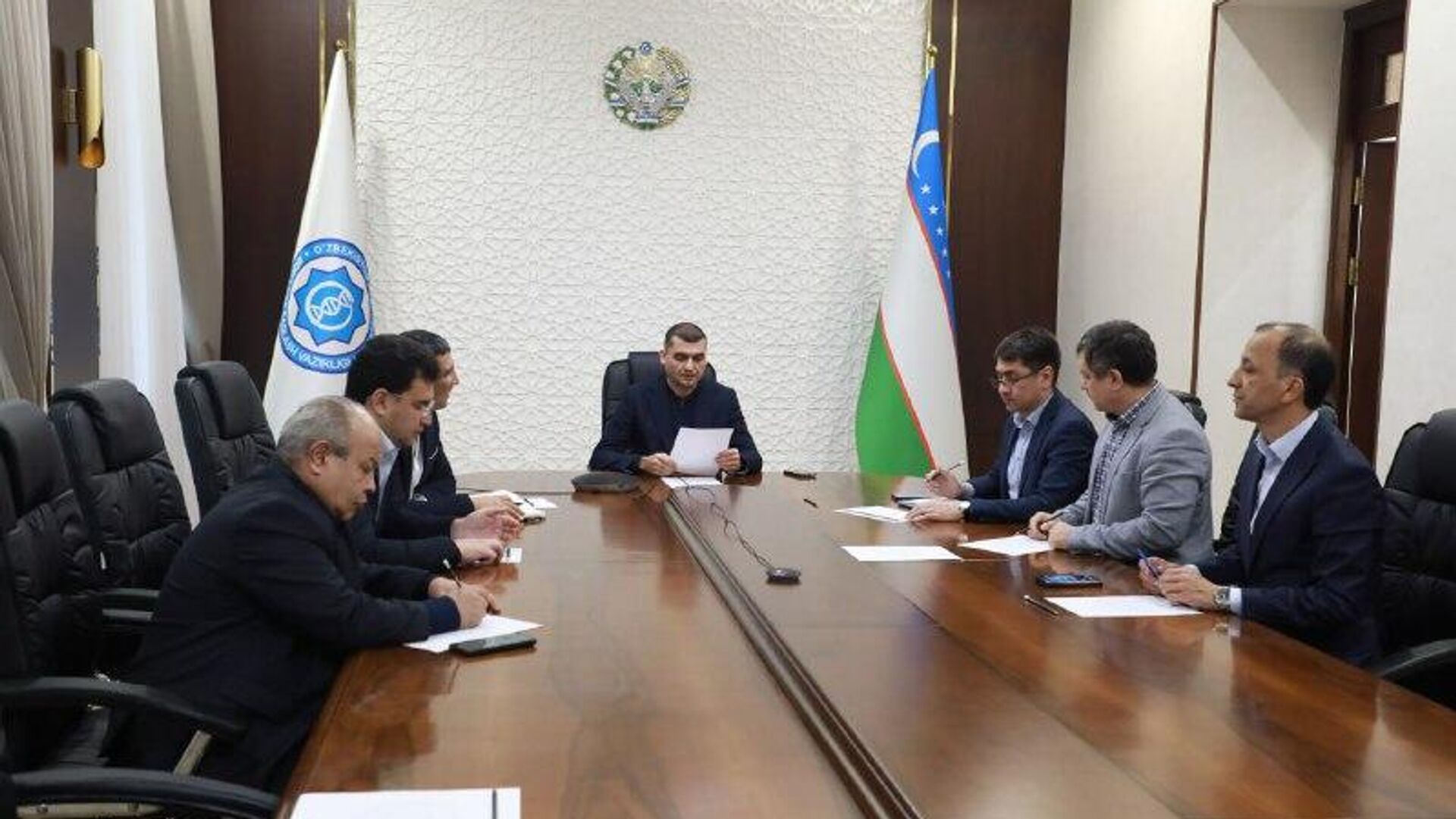 В Минздраве РУз проводят заседание рабочей группы по внедрению системы Электронный рецепт - Sputnik Узбекистан, 1920, 12.12.2025