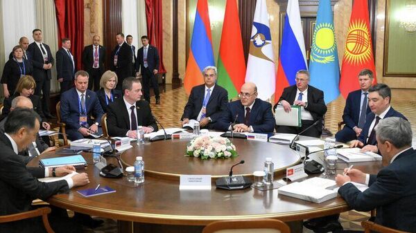 Председатель правительства Михаил Мишустин на заседании Евразийского межправительственного совета в Москве - Sputnik Узбекистан