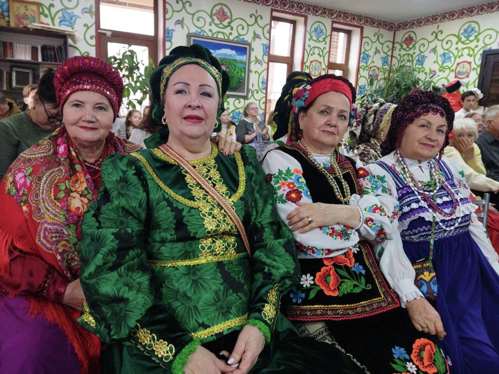 Ташкентский ансамбль славянской песни Калинушка. Ташкентский ансамбль славянской песни Калинушка. - Sputnik Узбекистан, 1920, 12.12.2025