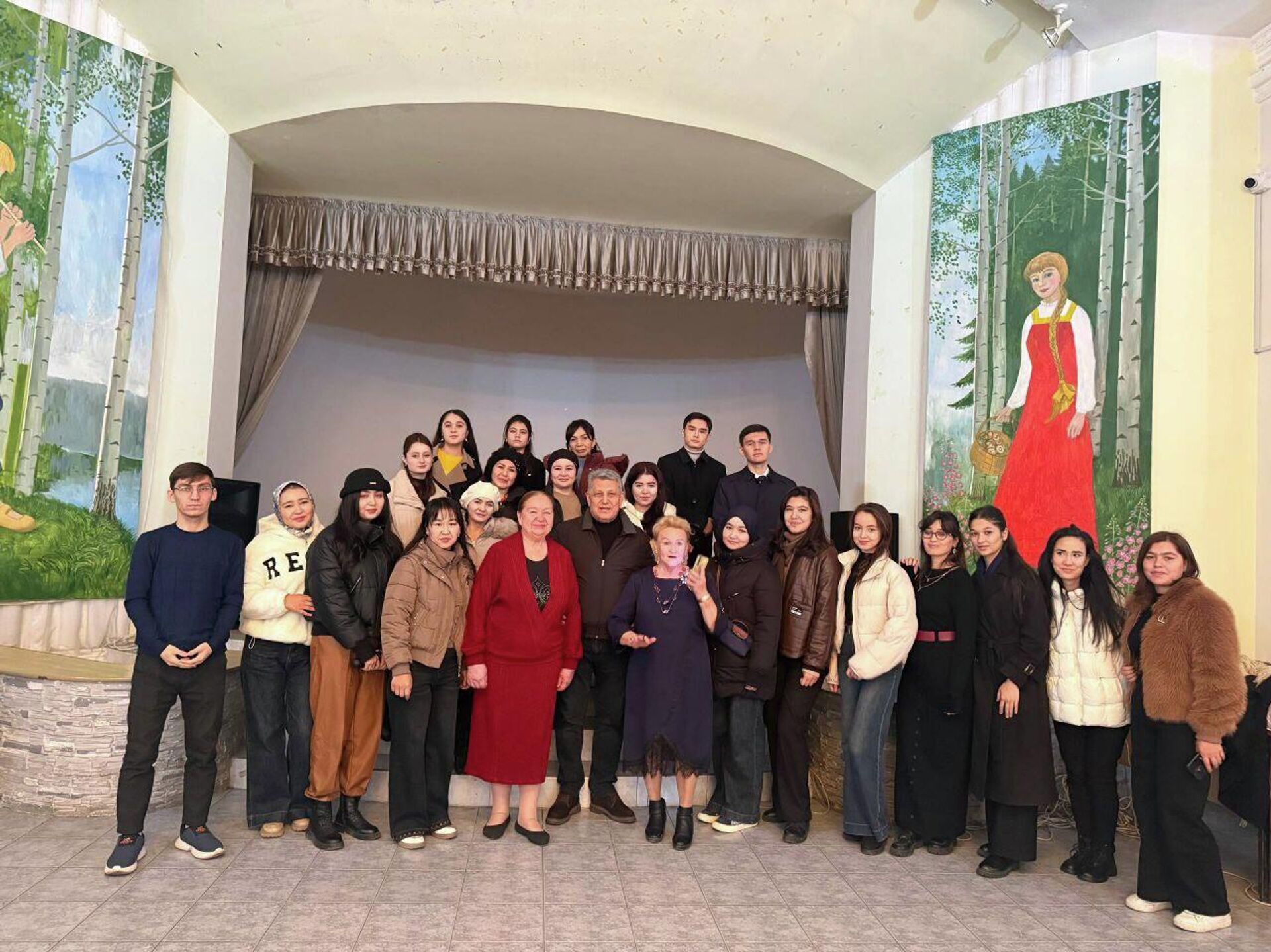 Ташкентский ансамбль славянской песни Калинушка. Ташкентский ансамбль славянской песни Калинушка. - Sputnik Узбекистан, 1920, 12.12.2025