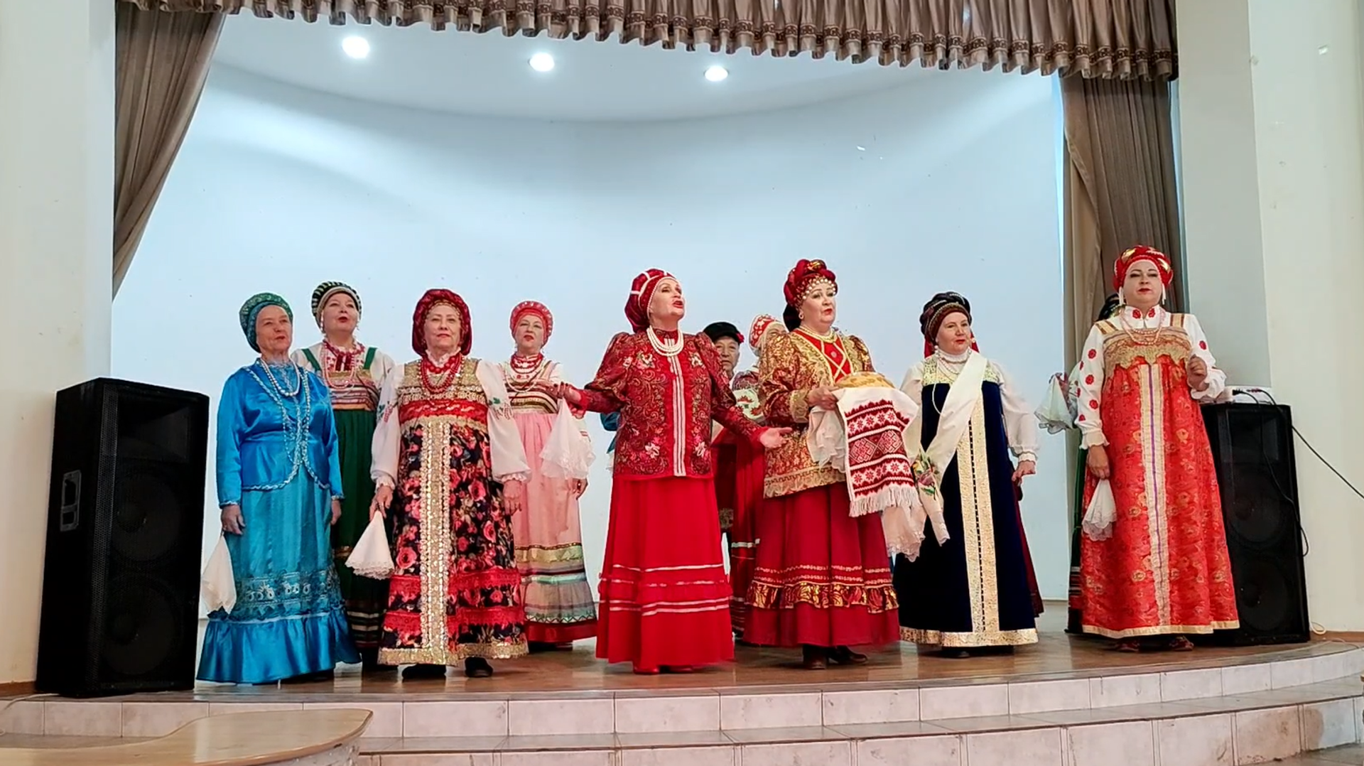 Ташкентский ансамбль славянской песни Калинушка. Ташкентский ансамбль славянской песни Калинушка. - Sputnik Узбекистан, 1920, 12.12.2025