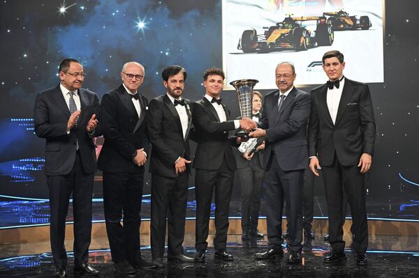 В Ташкенте состоялась церемония награждения FIA Awards В Ташкенте состоялась церемония награждения FIA Awards - Sputnik Ўзбекистон
