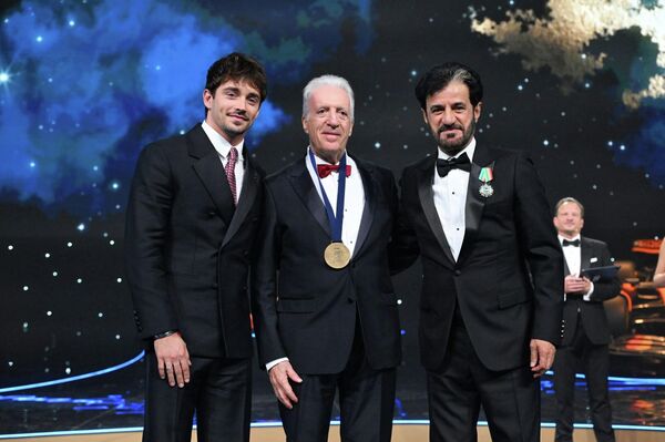 В Ташкенте состоялась церемония награждения FIA Awards В Ташкенте состоялась церемония награждения FIA Awards - Sputnik Ўзбекистон